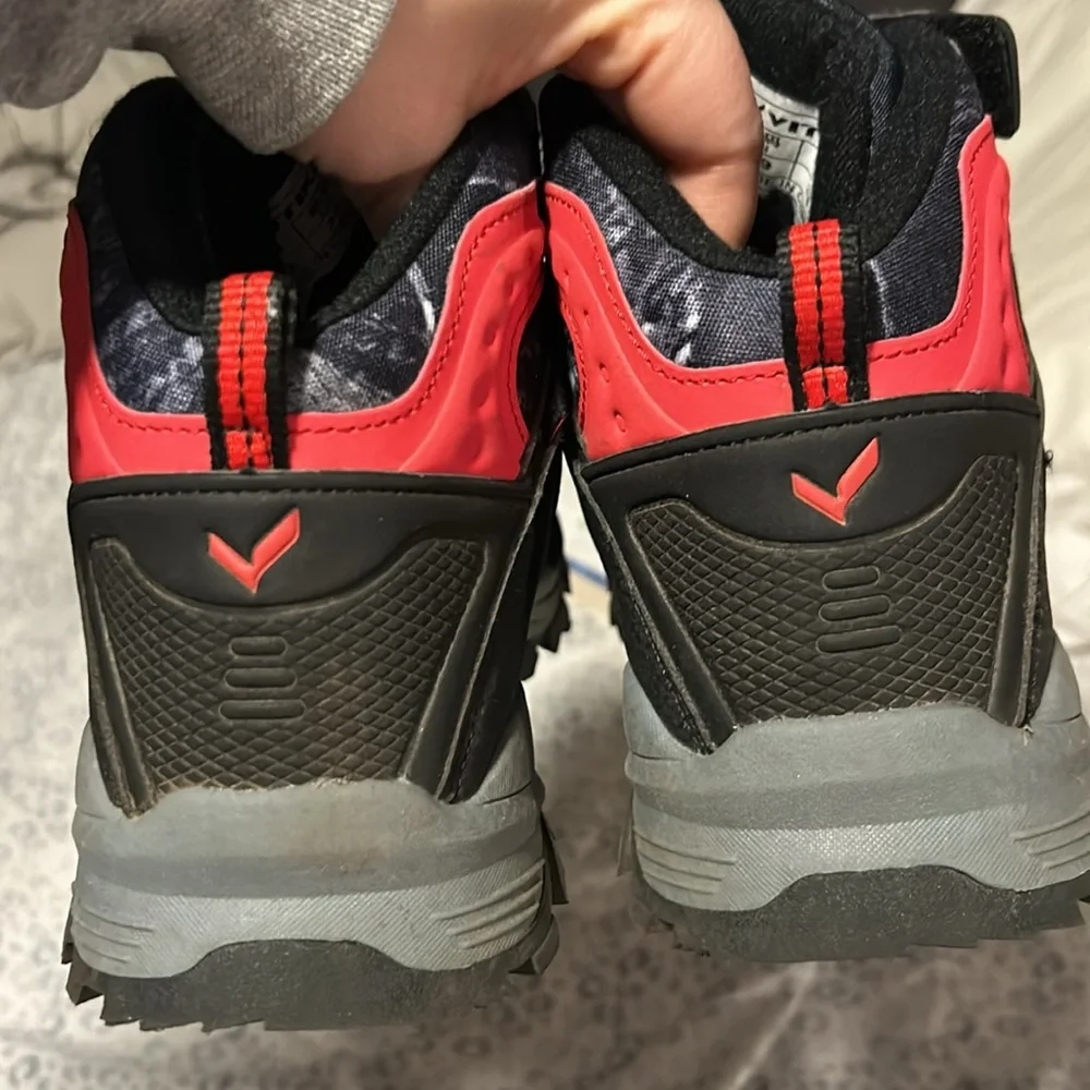 Vitike Red & Black Hiking Boots - 38 / 7.5